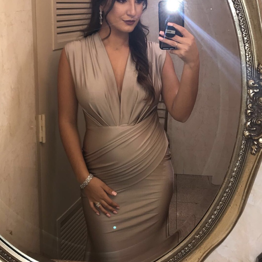 Evening Dress - Picture 3 of 4